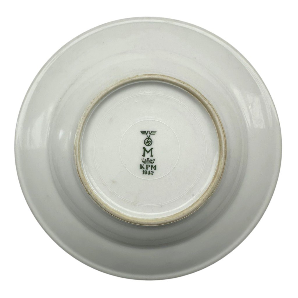 Original WWII German Kriegsmarine officers porcelain plate — image 3