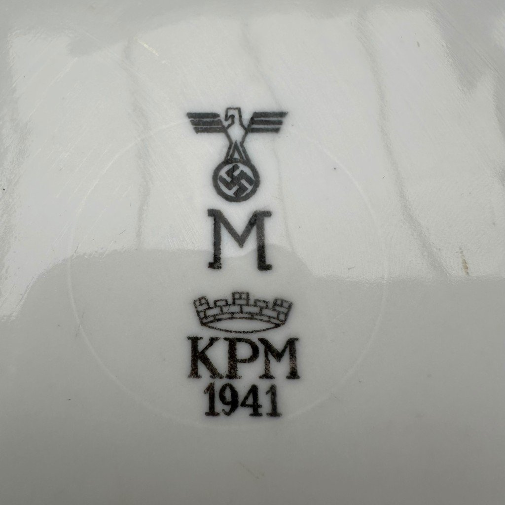 Original WWII German Kriegsmarine officers porcelain plate — image 2