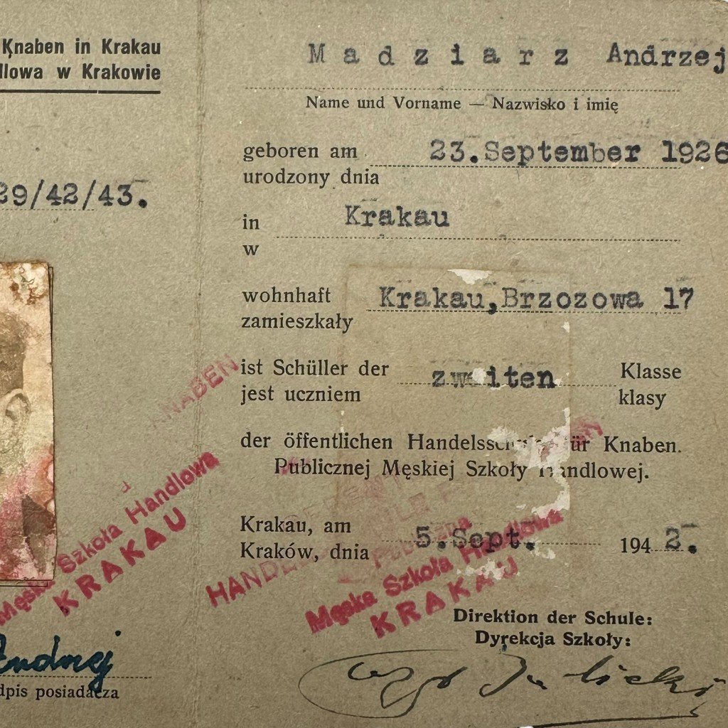 Original WWII German Ausweis / Legitymacja Öffentliche Handelsschule für Knaben in Krakau in Poland — image 3