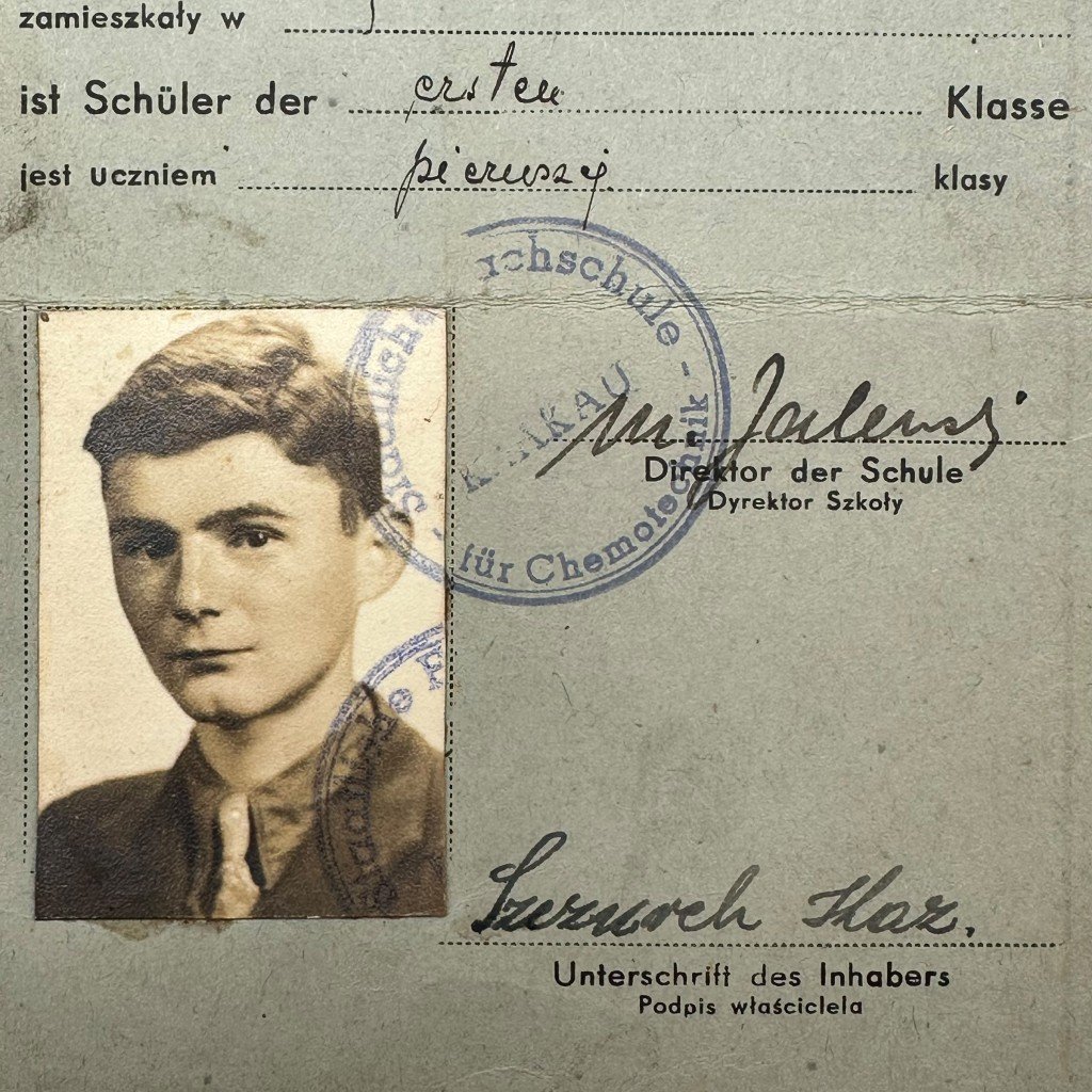 Original WWII German Ausweis / Legitymacja Staatliche Fachschule für Chemotechnik in Krakau in Poland — image 2