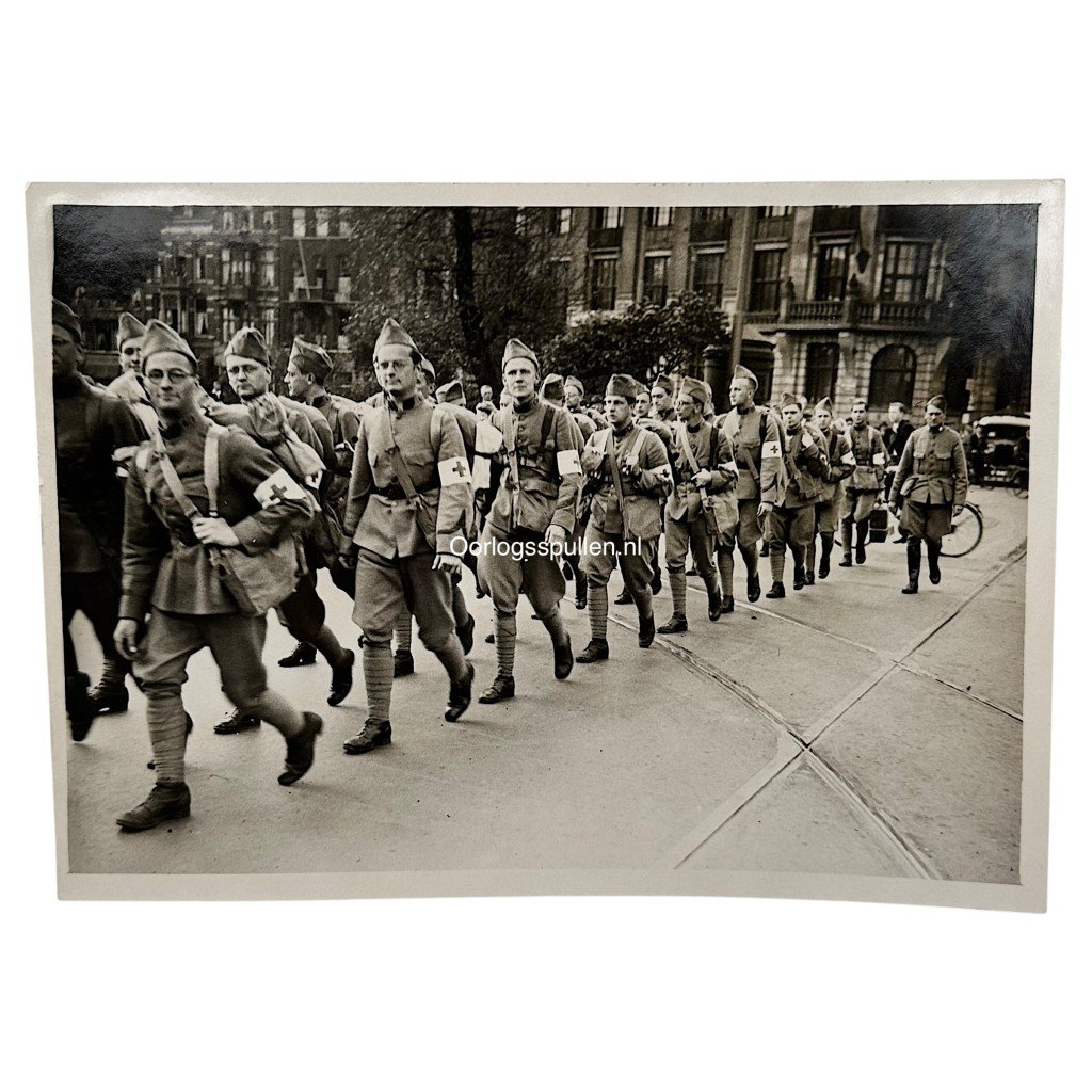 Original Pre 1940 Dutch army medic photo — image 2