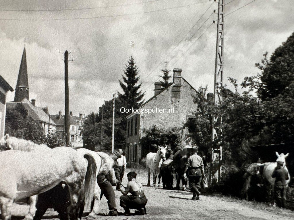 Original WWII German photo set of invasion of Belgium in 1940 — image 12