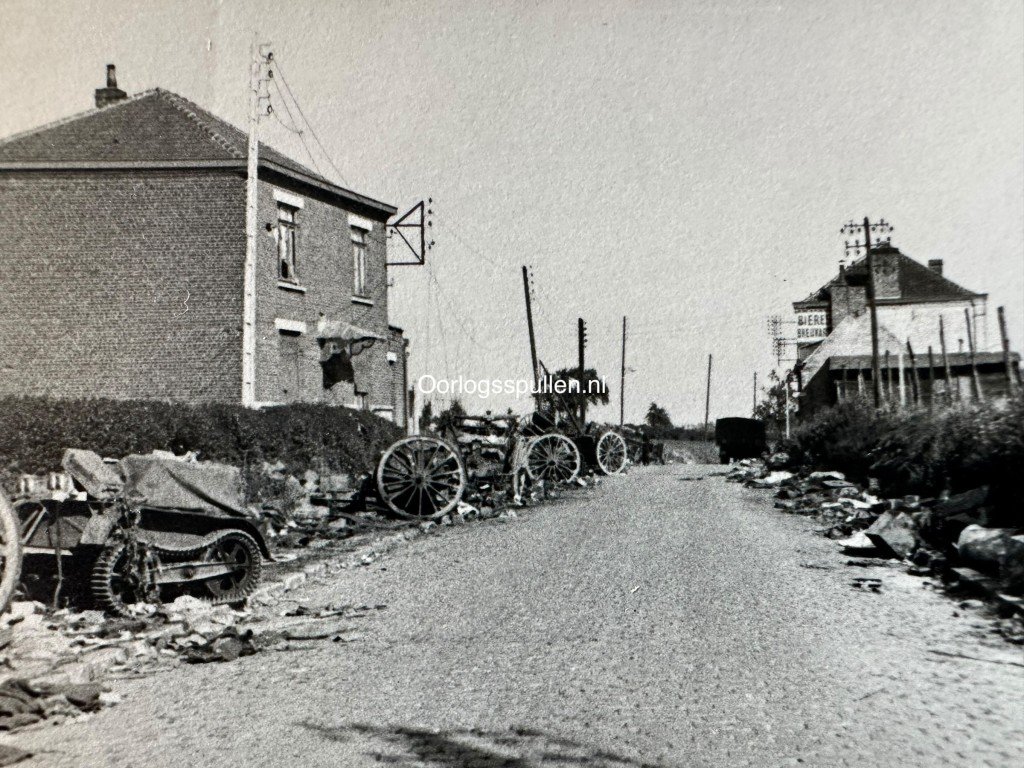 Original WWII German photo set of invasion of Belgium in 1940 — image 18