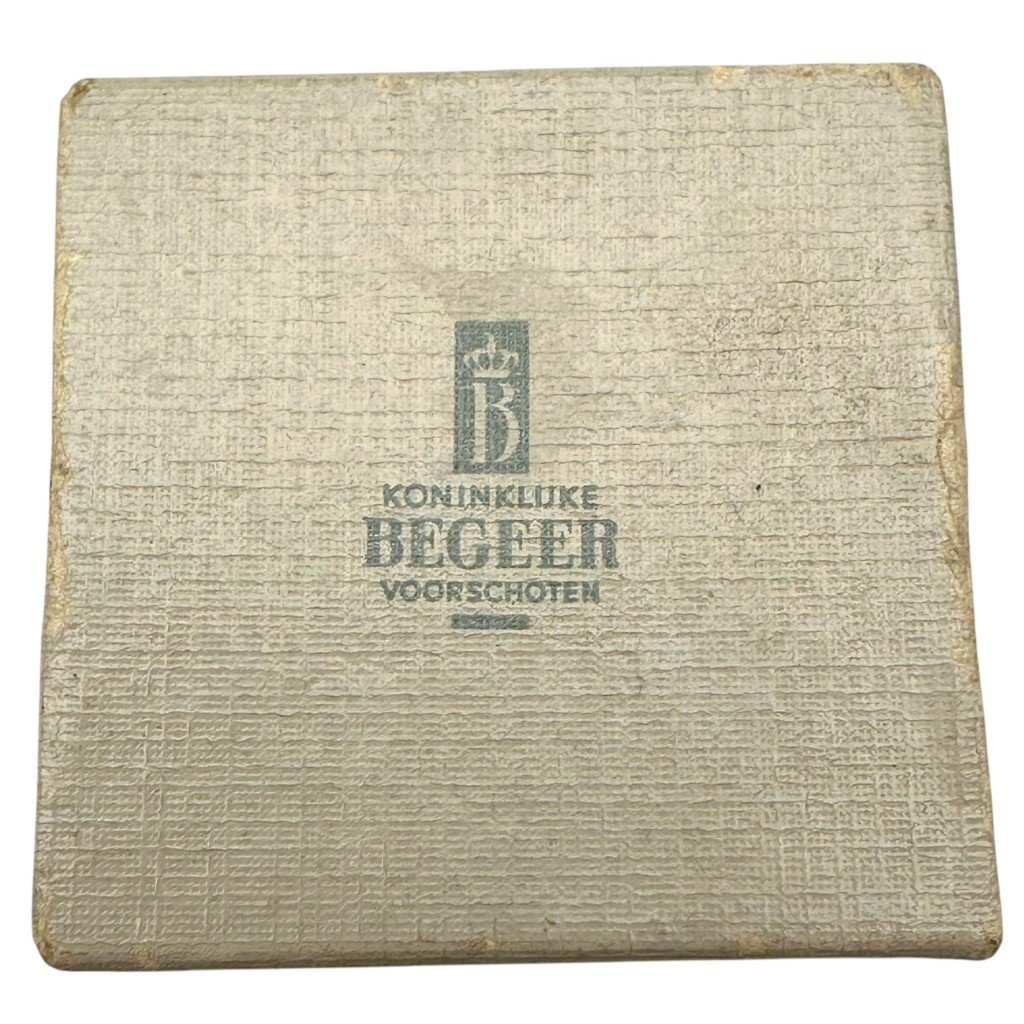 Original 1939 Dutch Red Cross medal blood transfusion — image 4