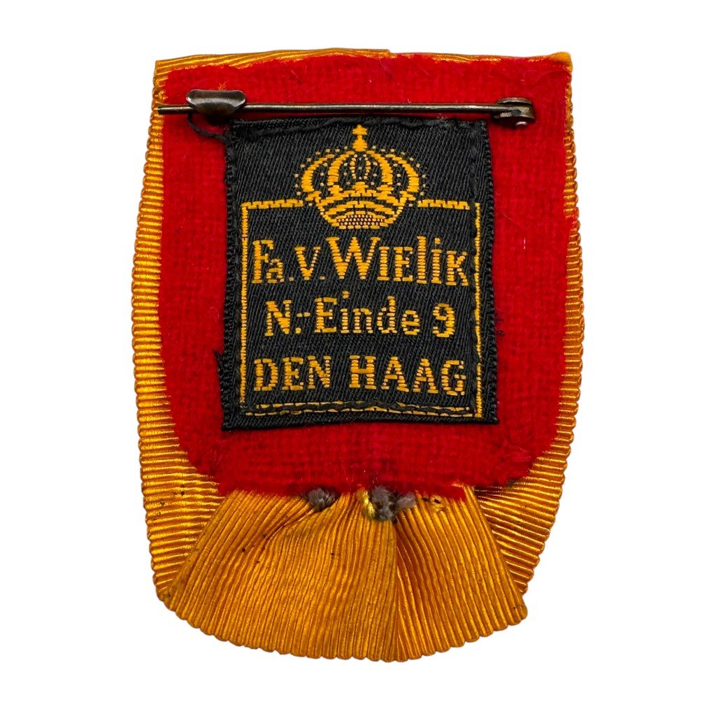 Original Pre 1940 Dutch Navy 'Voor trouwen dienst' bronze medal — image 4