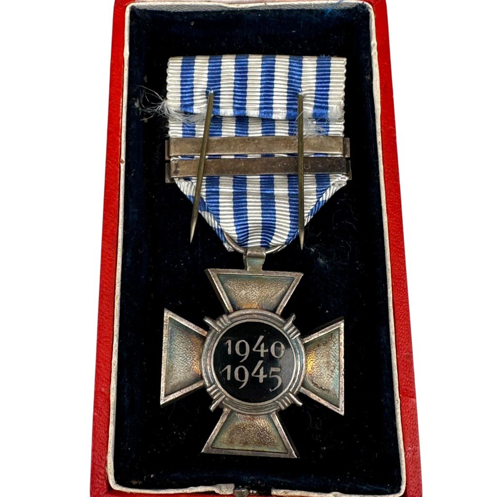 Original Belgian Political Prisoners Cross 1940–1945 medal in box — image 4