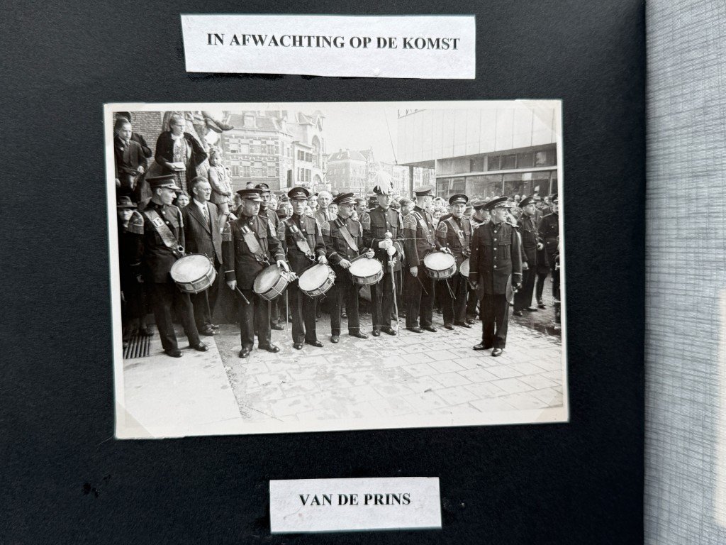 Original WWII Dutch photo album of the liberation of Utrecht — image 10