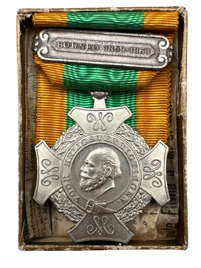 Original Pre 1940 Dutch army 'Voor Krijgsverrichtingen' medal in box with Borneo 1859–1863 clasp — image 2