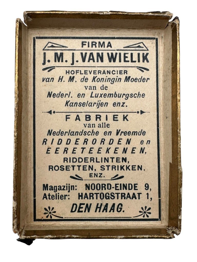 Original Pre 1940 Dutch army 'Voor Krijgsverrichtingen' medal in box with Borneo 1859–1863 clasp — image 3