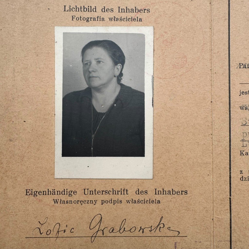 Original WWII German-Polish Ausweis Lublin 1942 — image 2