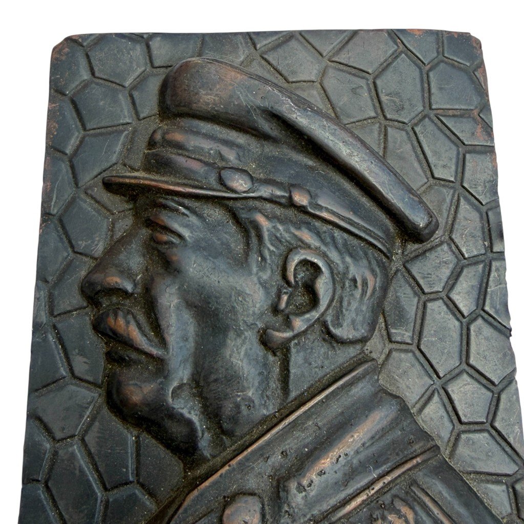 Original 1953 Soviet/Russian metal commemorative plaque Joseph Stalin — image 3