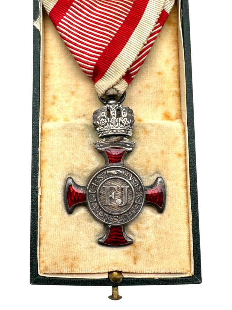 Original Austrian-Hungarian Silver Merit Cross from 1849 in box — image 4