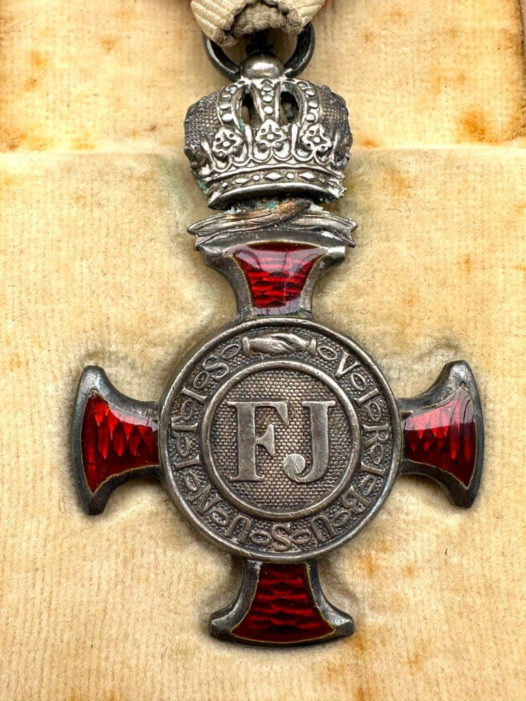 Original Austrian-Hungarian Silver Merit Cross from 1849 in box — image 5
