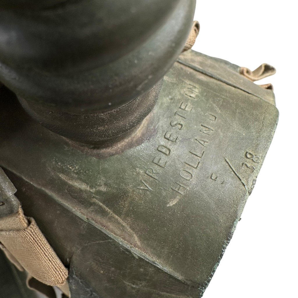 Original Pre 1940 Dutch army 'Bereden' Gas mask in bag — image 8