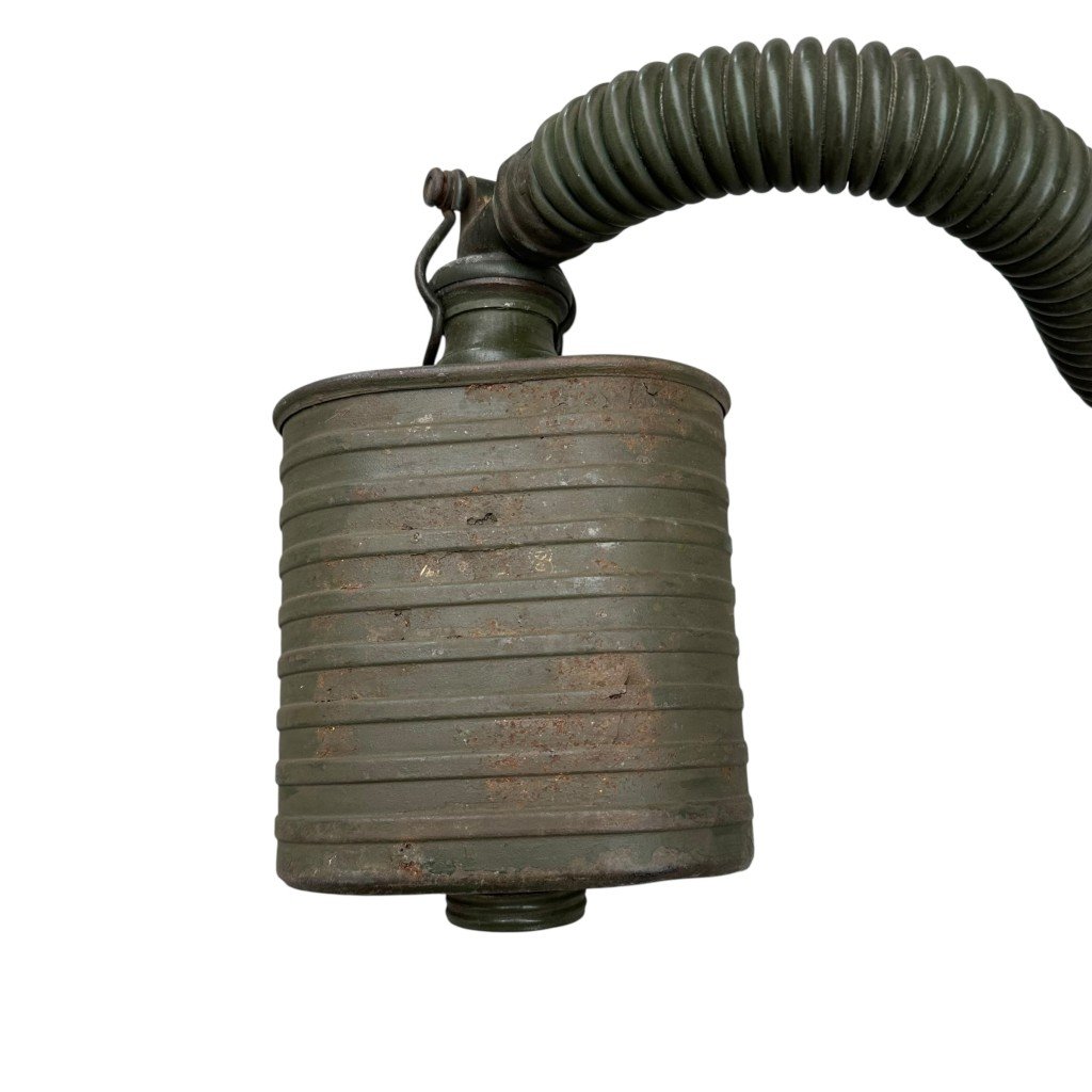 Original Pre 1940 Dutch army 'Bereden' Gas mask in bag — image 9