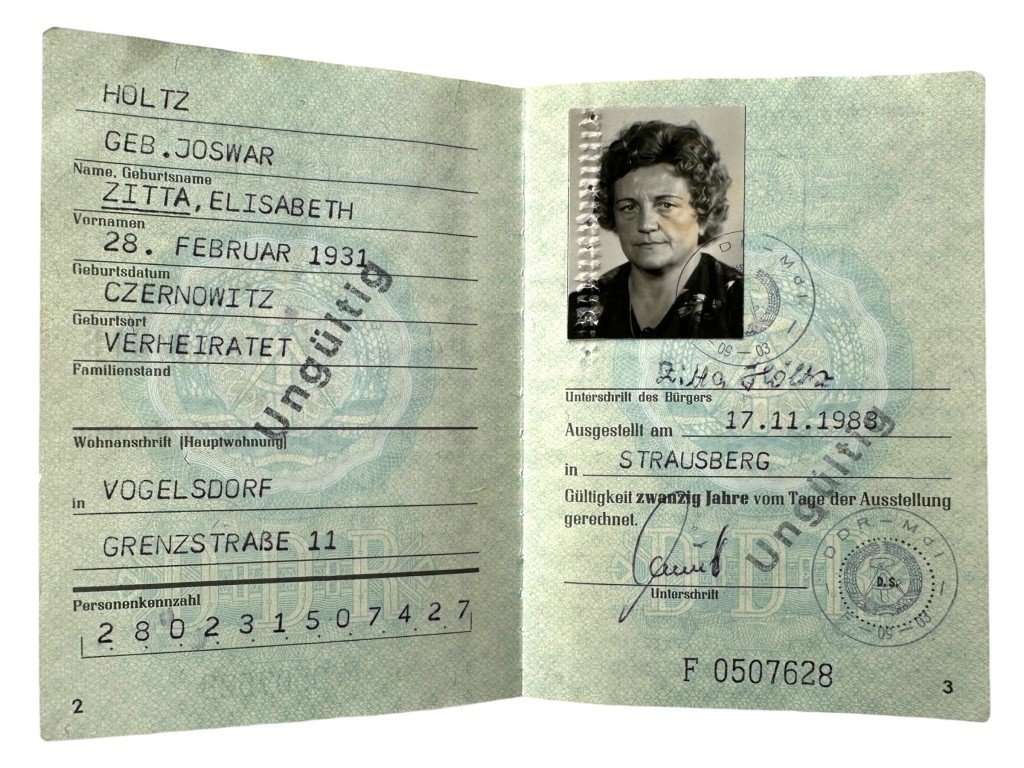 Original Cold War era DDR passport Strausberg – Vogelsdorf — image 3
