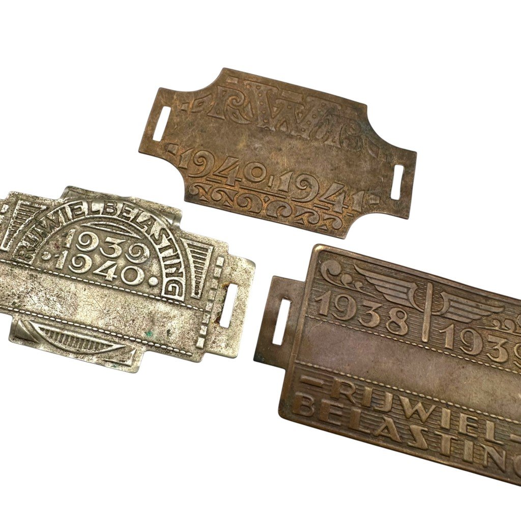 Original 1939-1941 Dutch bicycle tax plates set — image 2