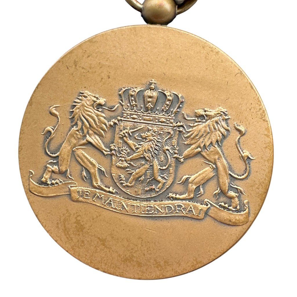 Original 1979 Dutch Commemorative Medal for UN Peacekeeping Operations in Lebanon with clasp — image 3