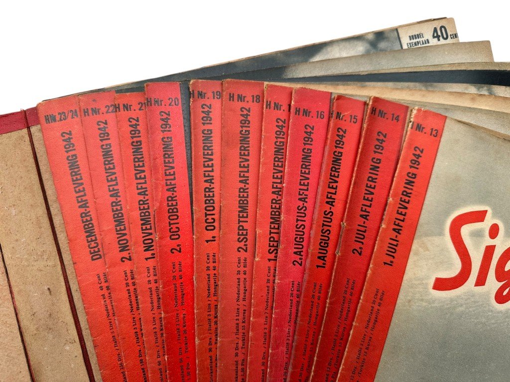 Original WWII Dutch Signaal propaganda folder with magazines 1942 — image 6