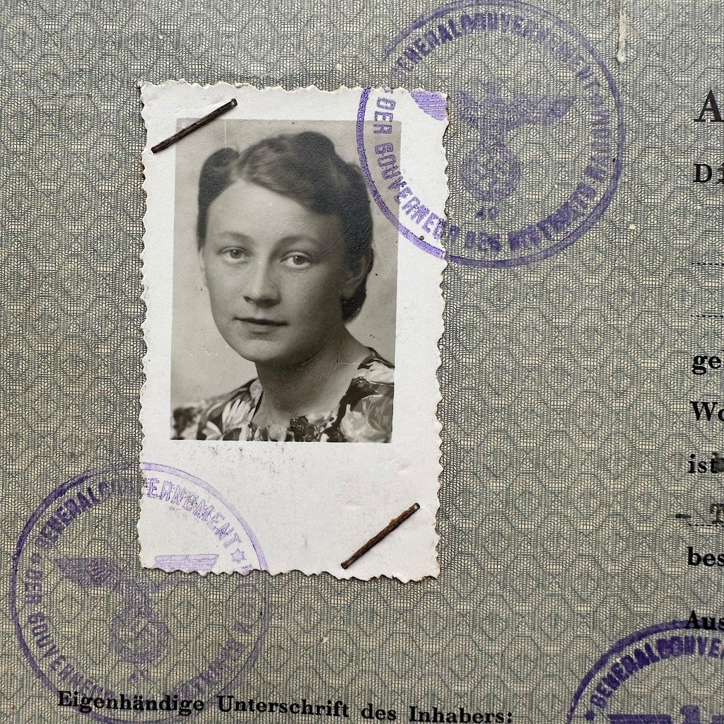 Original WWII German Ausweis from occupied Poland – Tschenstochau and Radom — image 2