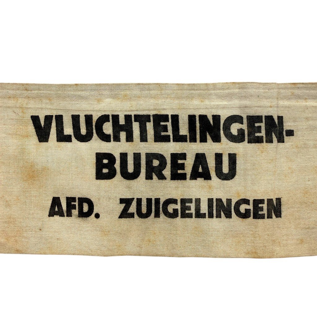 Original WWII Dutch refugee armband 'Vluchtelingen-bureau Afd. Zuigelingen' — image 2