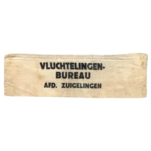 Original WWII Dutch refugee armband 'Vluchtelingen-bureau Afd. Zuigelingen'