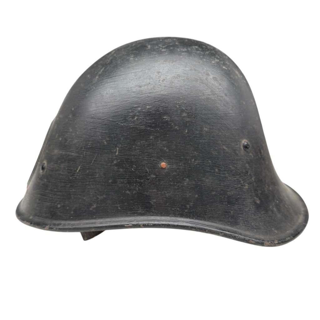 Original WWII Dutch Luchtbeschermingsdienst mayor helmet — image 5