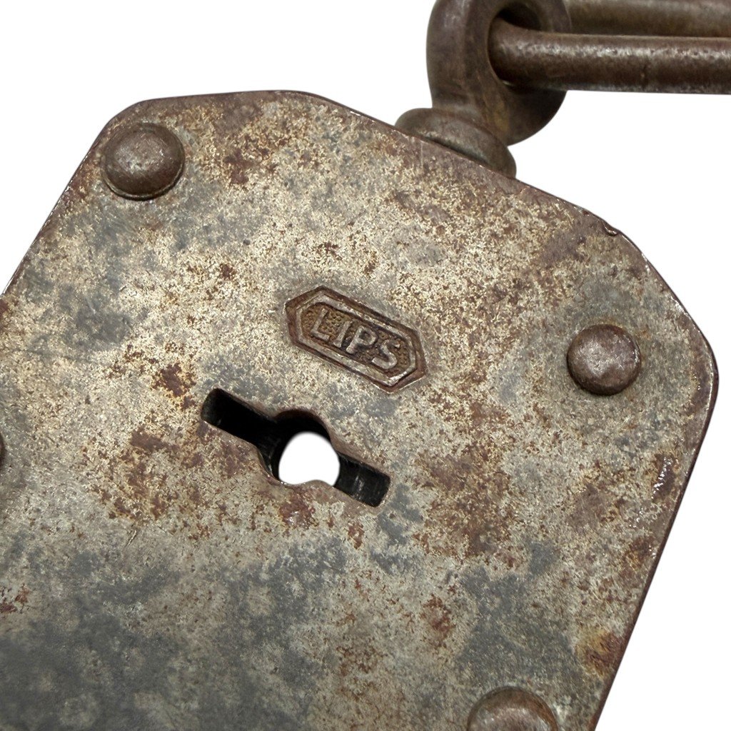 Original WWII Dutch police handcuffs manufactured by Lips in Dordrecht — image 3