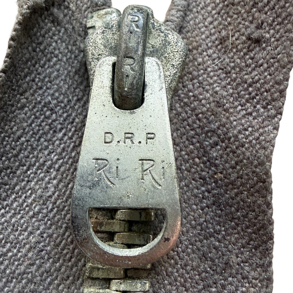 Original WWII German Luftwaffe zipper in working condition — image 2