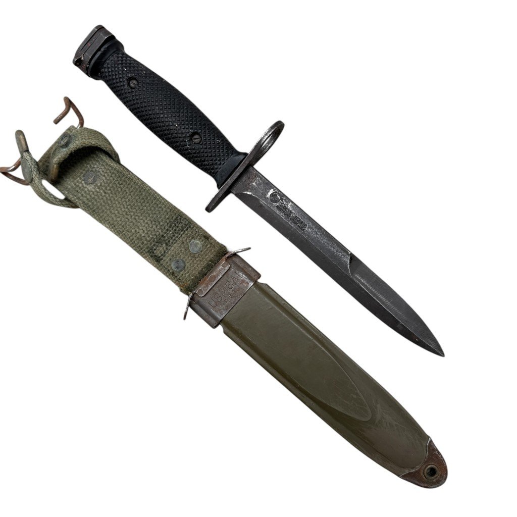 Original Vietnam war era US M7 bayonet with scabbard — image 4
