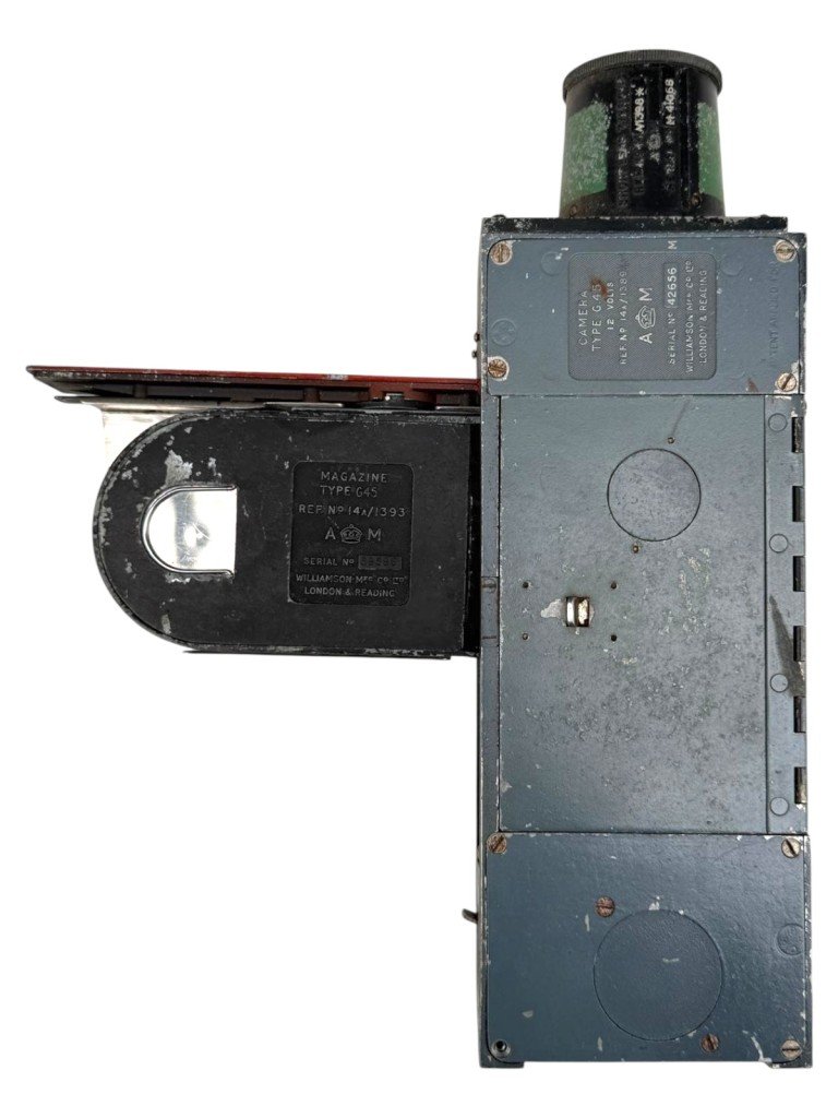 Original WWII British RAF G45 gun camera in box — image 6