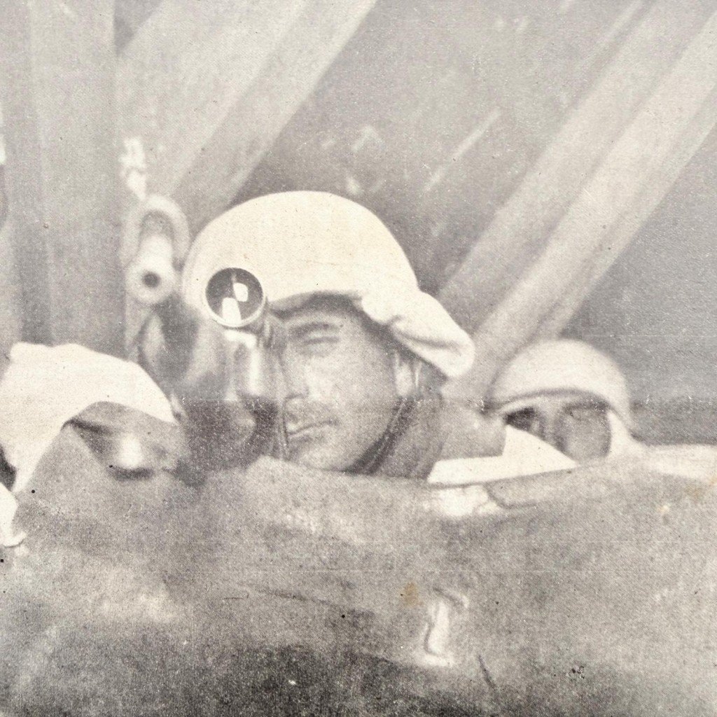 Original WWII German Berliner Illustrierte Zeitung – Scharfschütze – Otto Skorzeny – Breslau 1945 — image 3