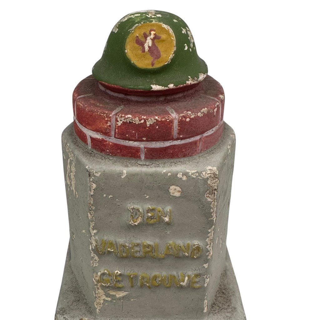 Original WWII Dutch army ceramic figurine — image 2