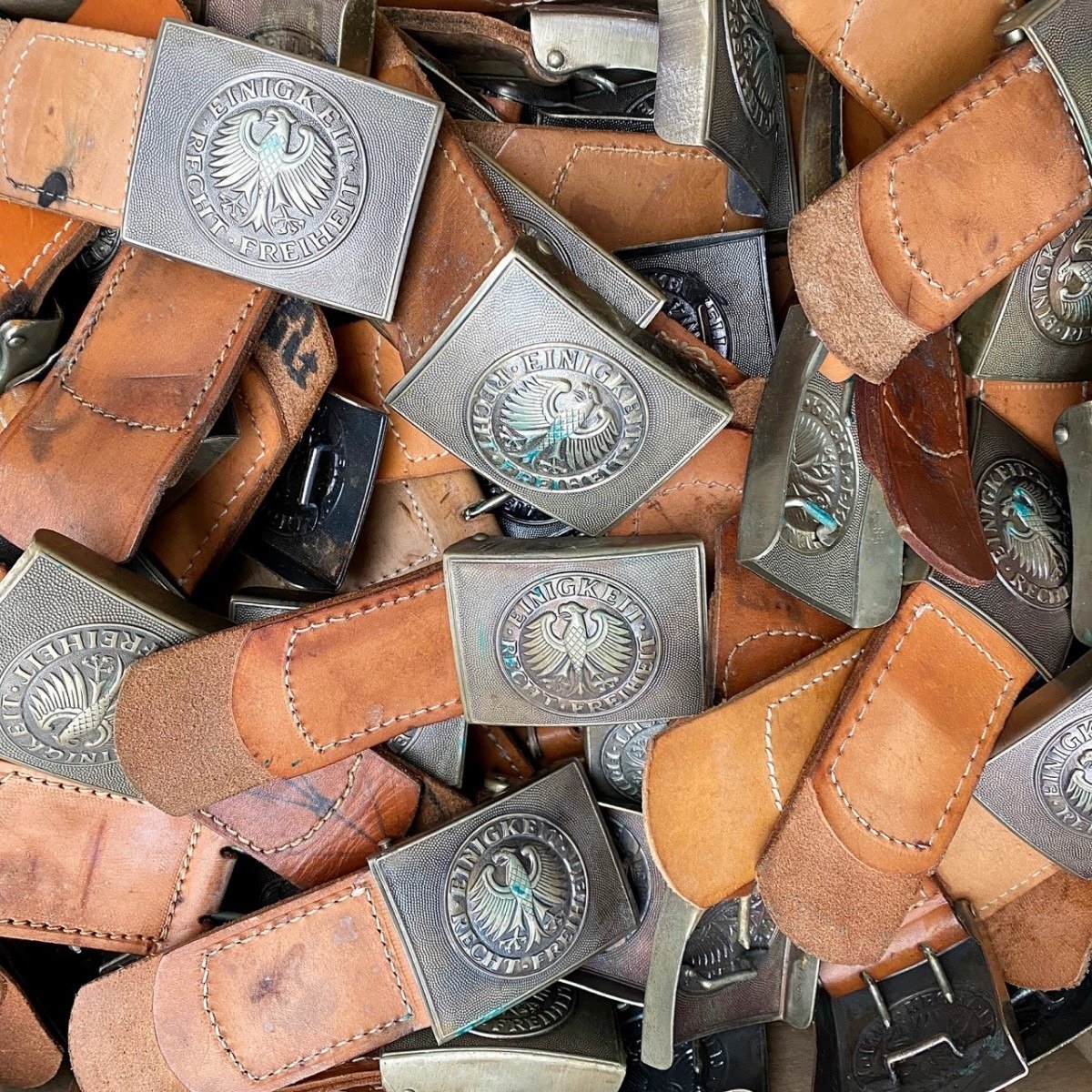 Original Bundeswehr buckle with leather tab — image 5