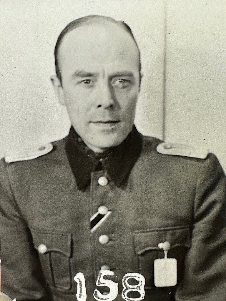 Original WWII Dutch Waffen-SS officers soldbuch — image 2