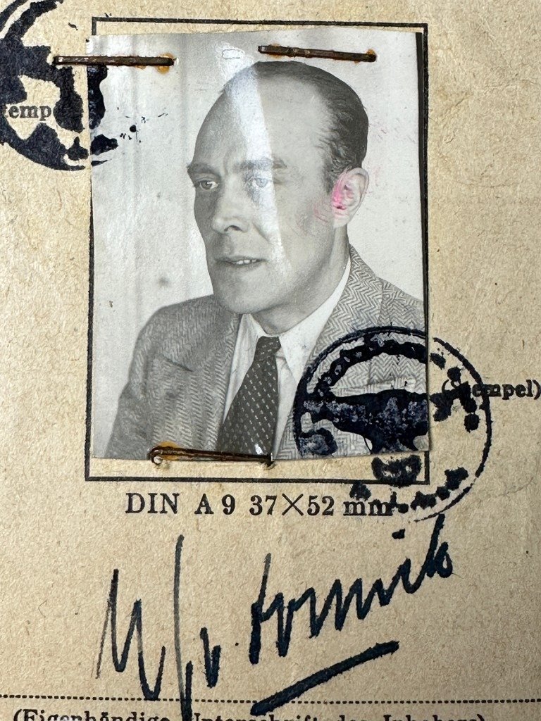 Original WWII Dutch Waffen-SS officers soldbuch — image 7