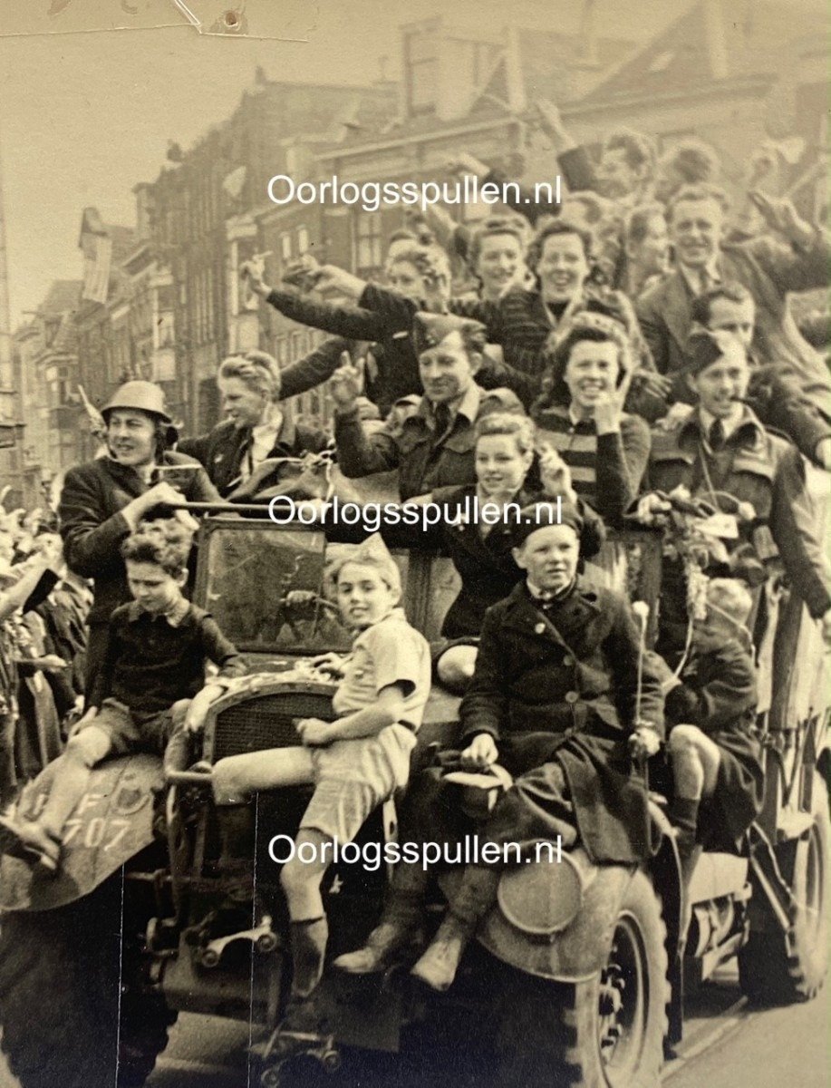 Original WWII Dutch photo – Liberation of Utrecht — image 2