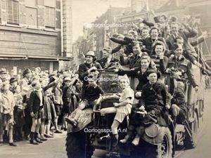 Original WWII Dutch photo – Liberation of Utrecht