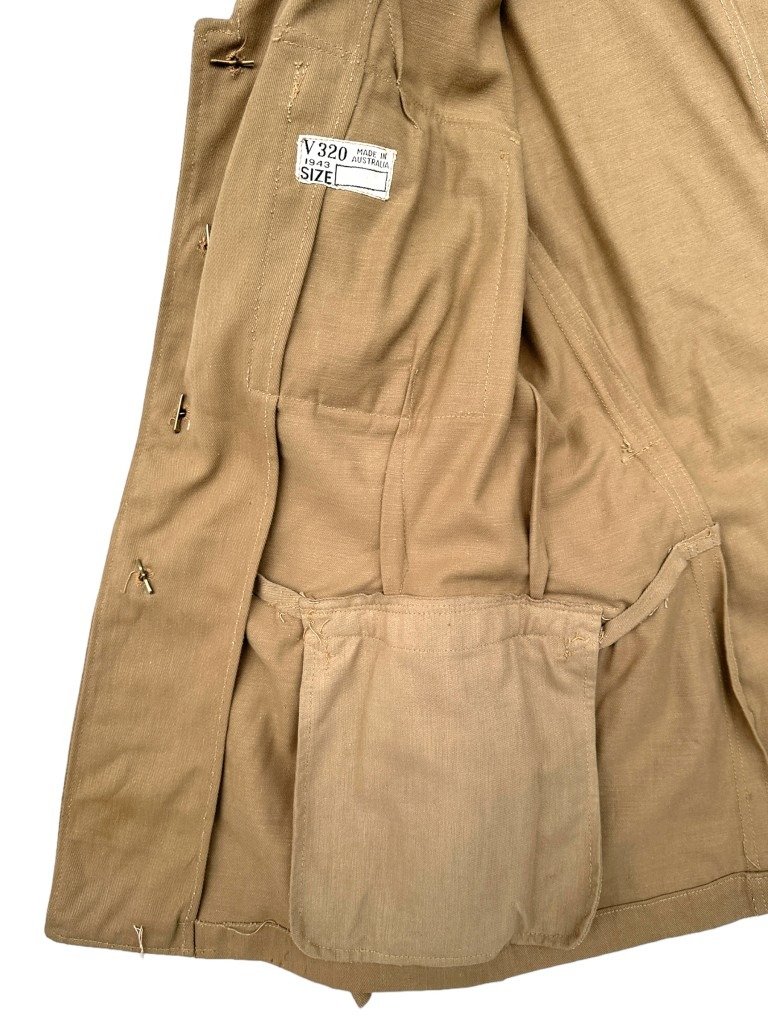 Original WWII Australian RAAF 4-pocket uniform jacket — image 8
