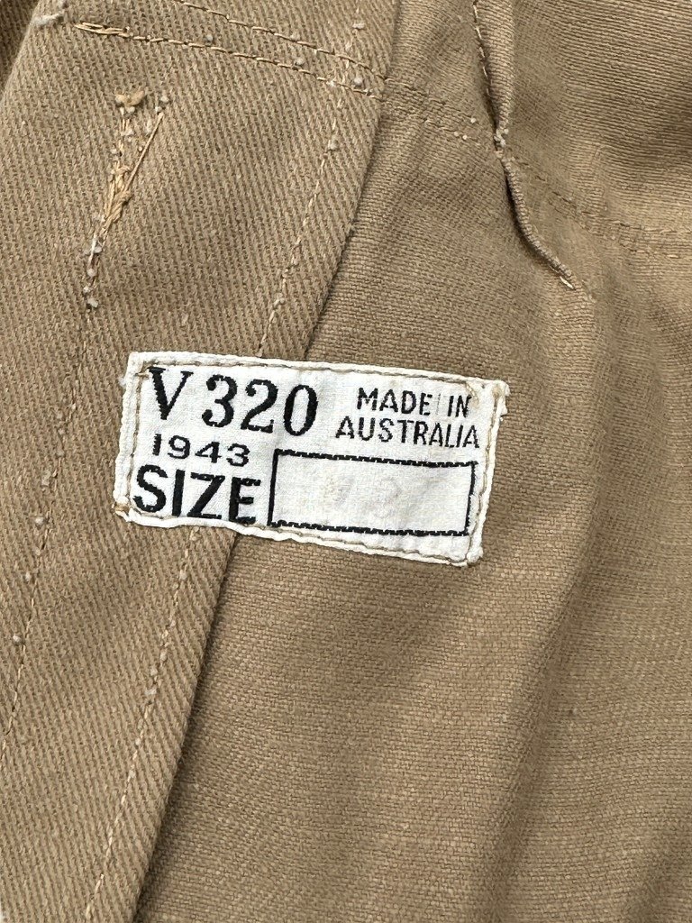 Original WWII Australian RAAF 4-pocket uniform jacket — image 9