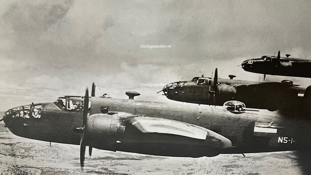 Original WWII Australian photo of the Royal Netherlands Air Force within the Australian Squadron — image 4