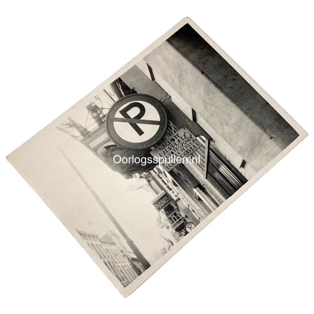Original WWII Dutch photo of German sign in Den Haag — image 3