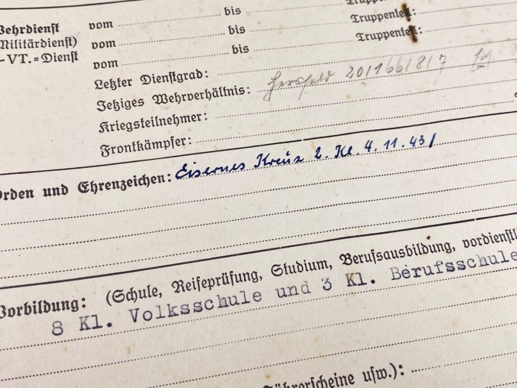 Original WWII German Polizei 'Personalbogen' SS Polizei-Regiment 17 — image 5