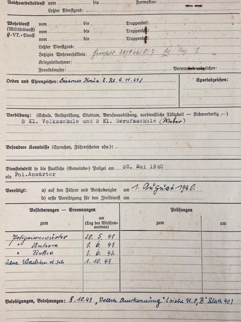 Original WWII German Polizei 'Personalbogen' SS Polizei-Regiment 17 — image 6
