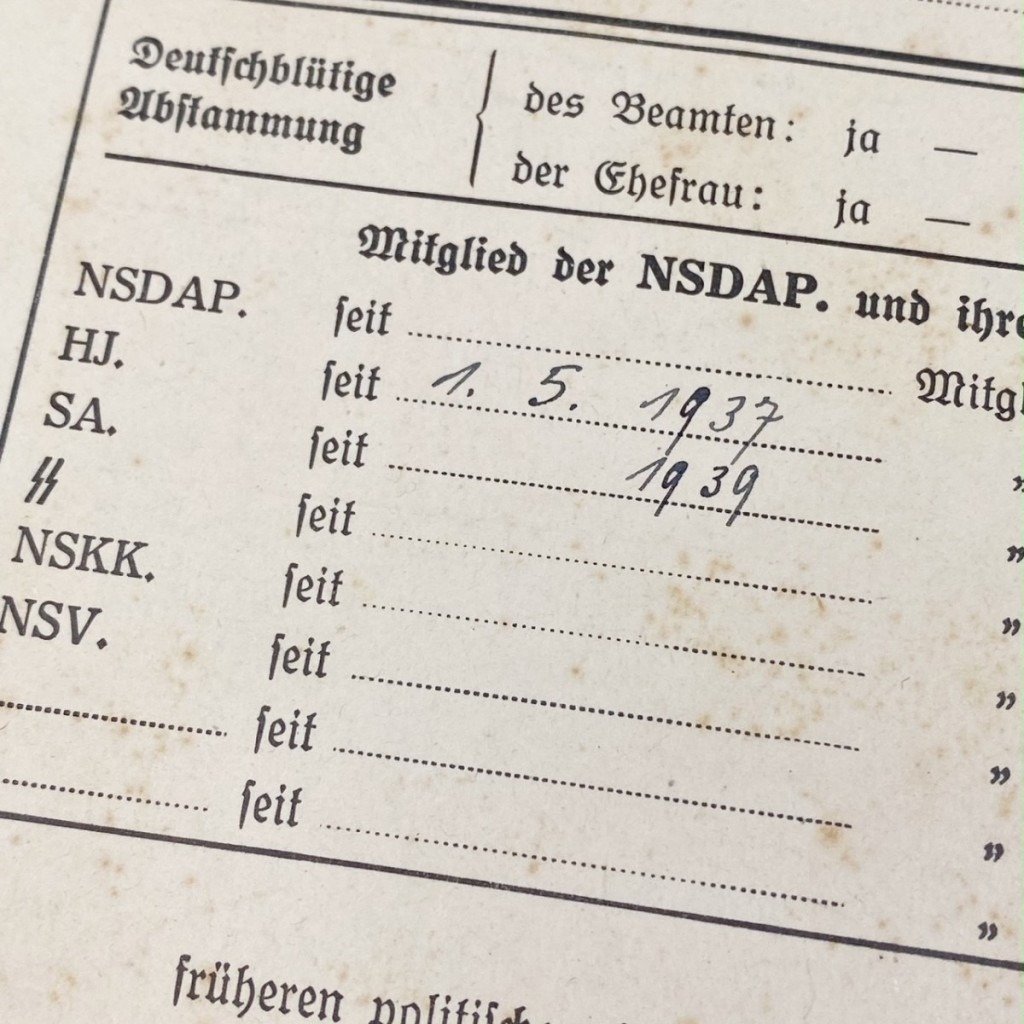 Original WWII German Polizei 'Personalbogen' SS Polizei-Regiment 17 — image 9