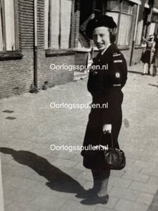 Original WWII Dutch photo – Allied/Dutch nurse in Loosduinen May …