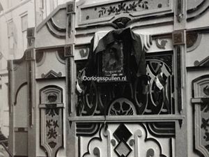 Original WWII Dutch photo – Barrel organ during the liberation …
