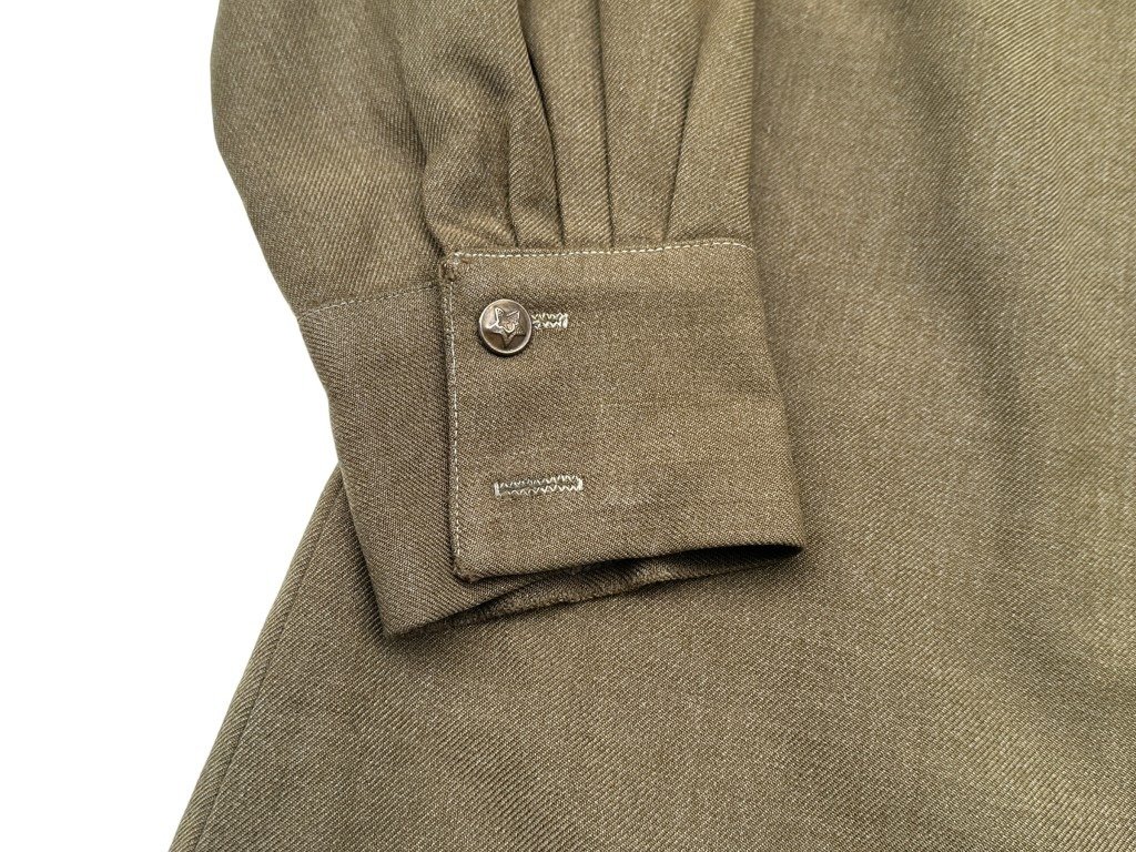 Original WWII Russian M43 Gymnasterka in Lend-Lease cloth — image 12