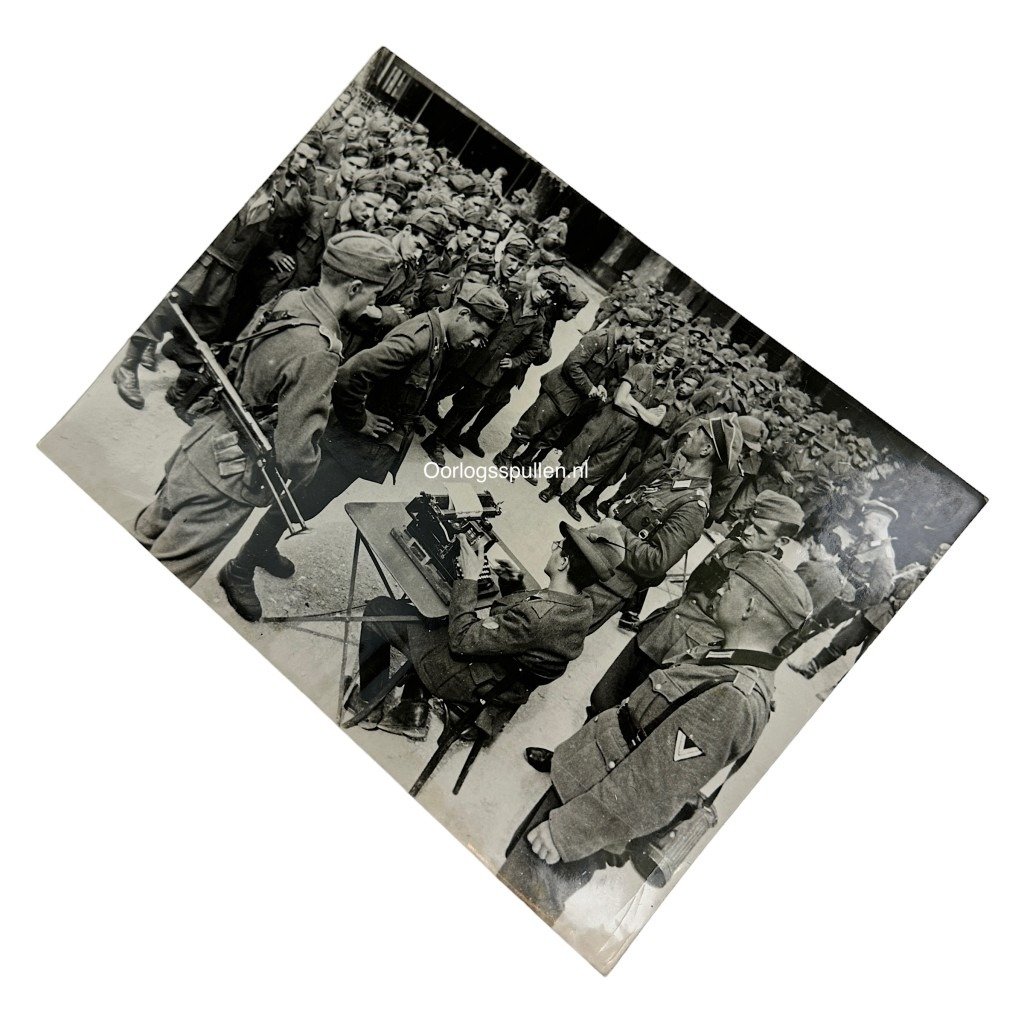 Original WWII German large size photo – Italian soldiers in the South of France who are continuing to fight for Germany — image 2