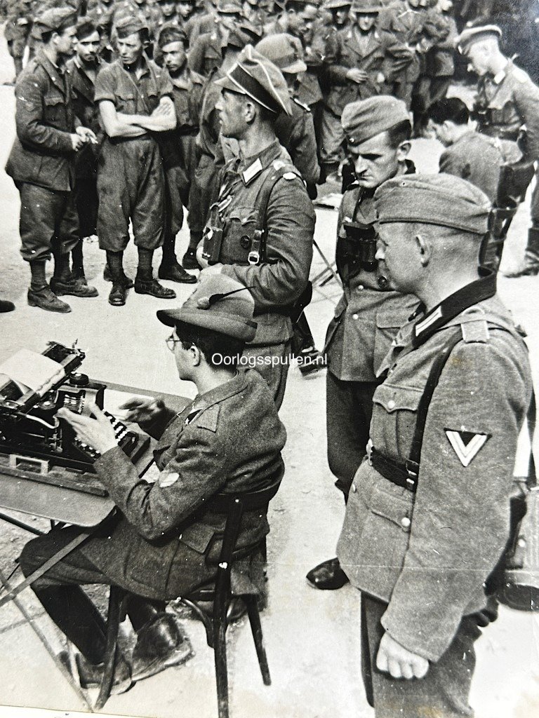 Original WWII German large size photo – Italian soldiers in the South of France who are continuing to fight for Germany — image 4